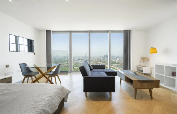 Landmark Pinnacle, Studio