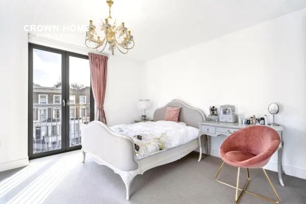 130 Kilburn Park Road, 2 Bedrooms