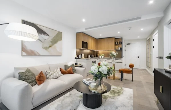 4 Merino Gardens, Studio