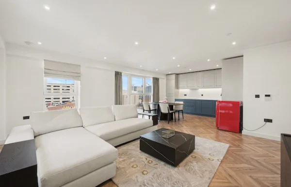 Tryon House, Royal Exchange, 2 Bedrooms