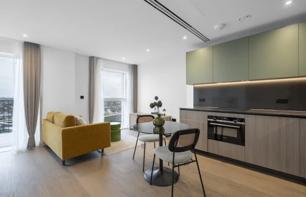 Chelsea Botanica, Studio