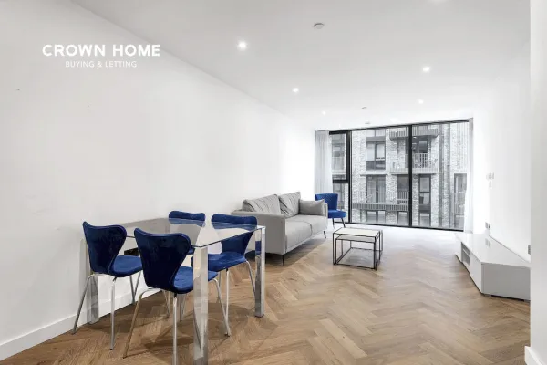 3 Merino Gardens, London Dock, 2 Bedrooms