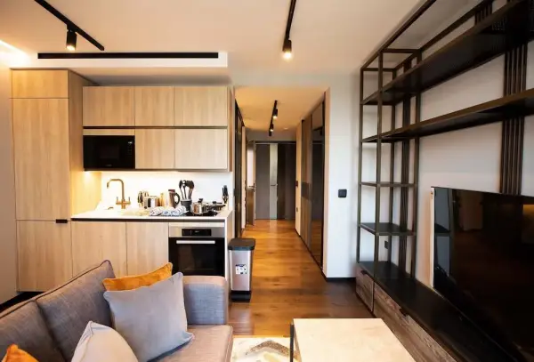 The Stage Apartments, Studio