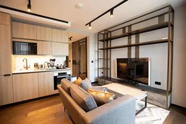 The Stage Apartments, Studio