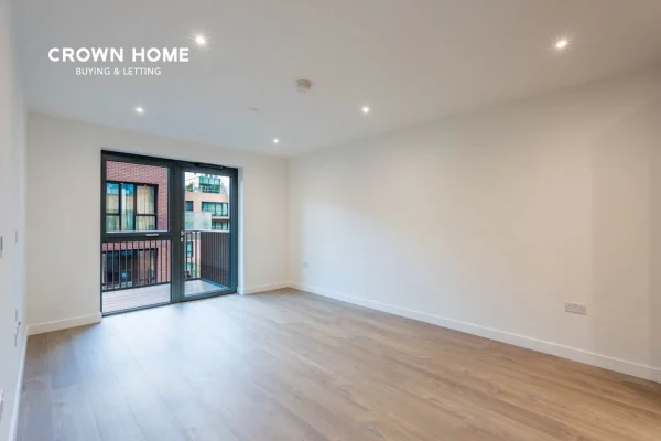 Scarlet Court, Woodberry Down, N4