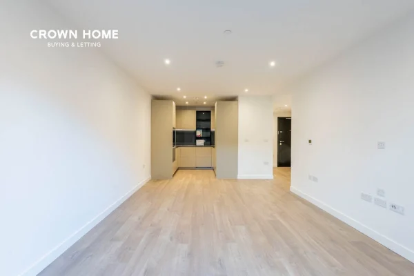 Scarlet Court, Woodberry Down, N4