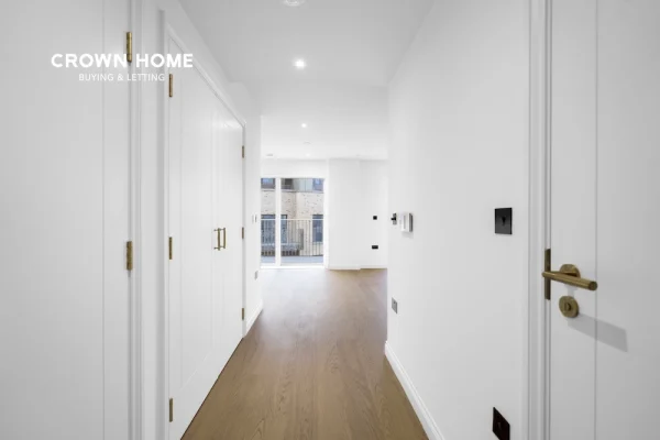 Chelsea Botanica, Studio