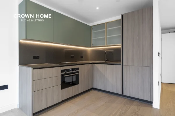 Chelsea Botanica, Studio