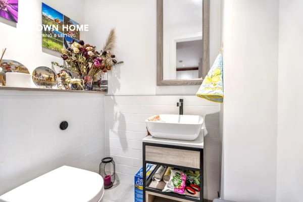 Sovereign Court, Matcham House, 2 Bedrooms