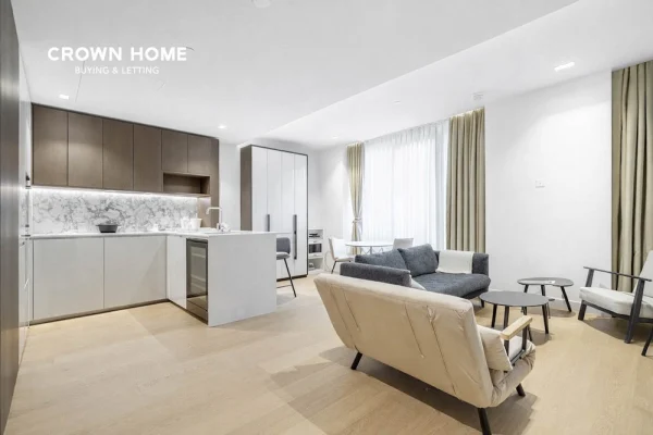 30 Casson Square, Southbank Place, Manhattan-Style