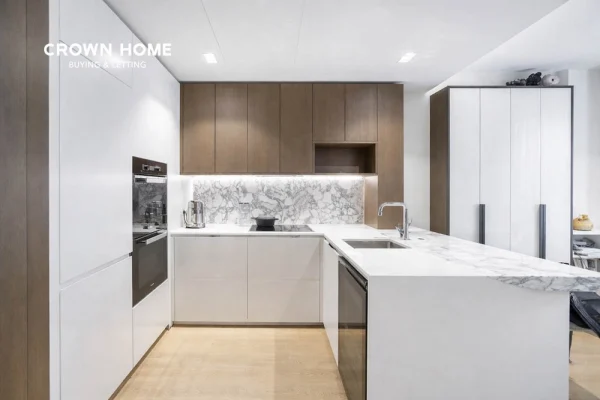 30 Casson Square, Southbank Place, Manhattan-Style