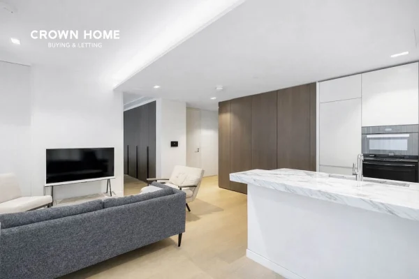 30 Casson Square, Southbank Place, Manhattan-Style