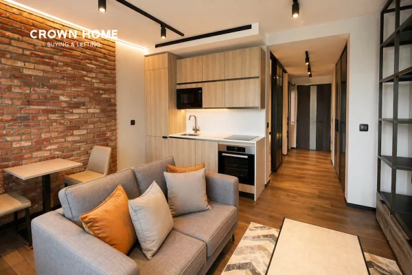 Stage Apartments, Studio