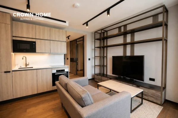 Stage Apartments, Studio