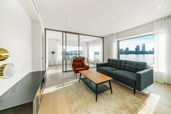 Deanston Building, Royal Wharf, 3 Bedrooms