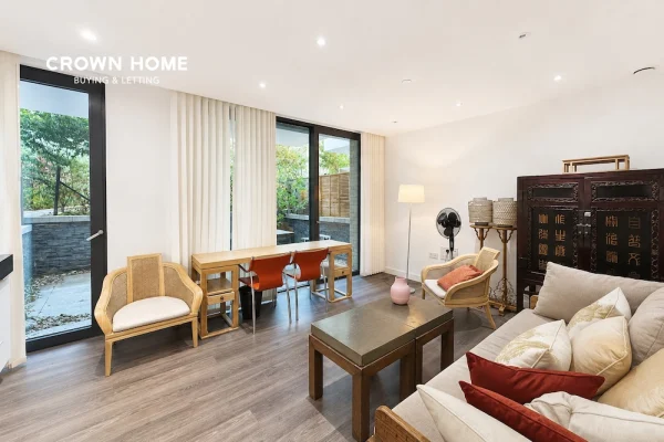 Meranti House, Goodman's Fields, Studio
