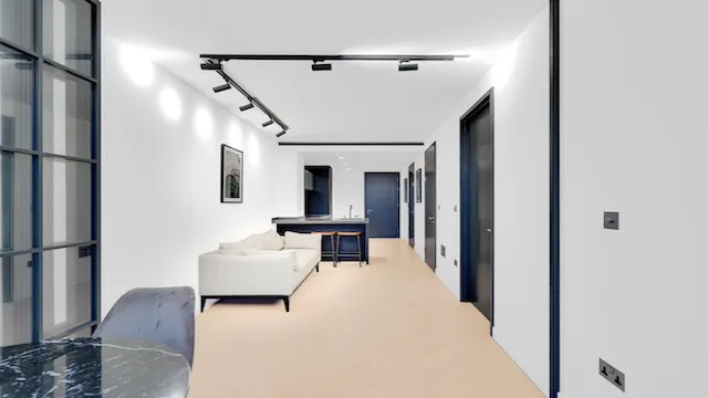 Property Tour: 1 Bedroom, One Crown Place