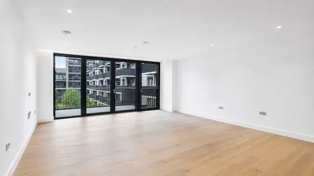 Watch the Video Tour: 2 Bedrooms, Watermark House, Postmark